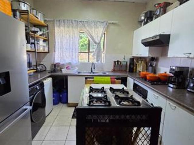 2 Bedroom Apartment in Wilgeheuwel