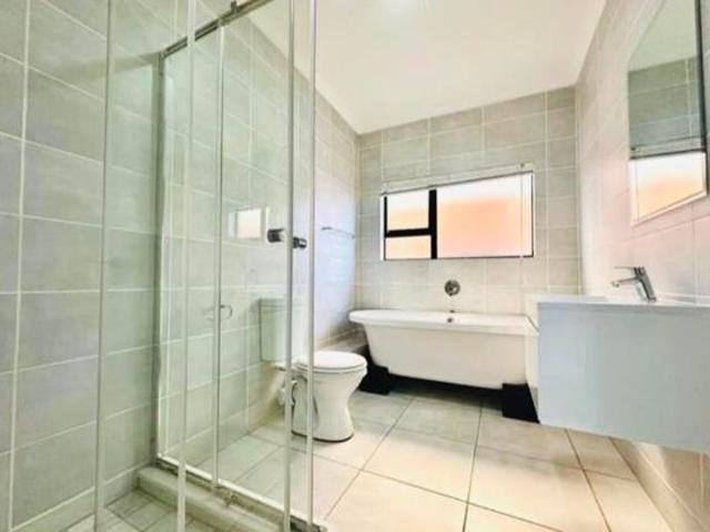 2 Bedroom Apartment in Willow Park Manor