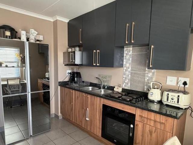 2 Bedroom Apartment in Willow Park Manor