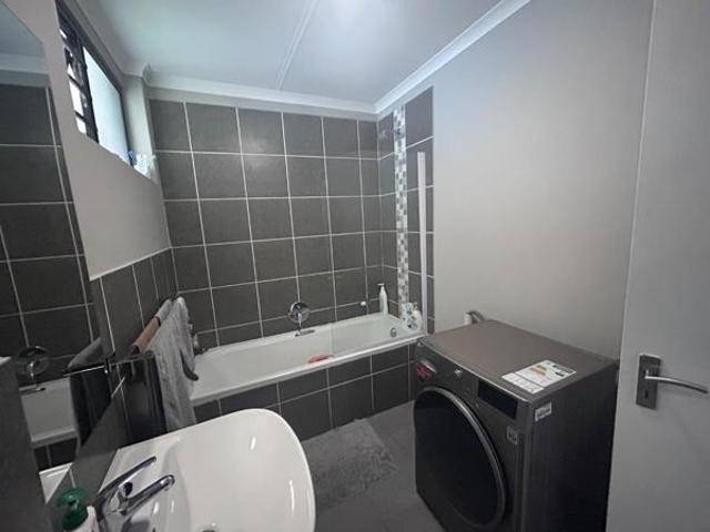 2 Bedroom Apartment in Willow Park Manor