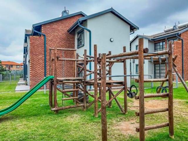 2 Bedroom Apartment in Willow Park Manor