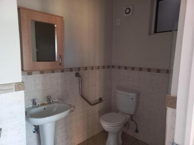 2 Bedroom Apartment in Willow Park Manor