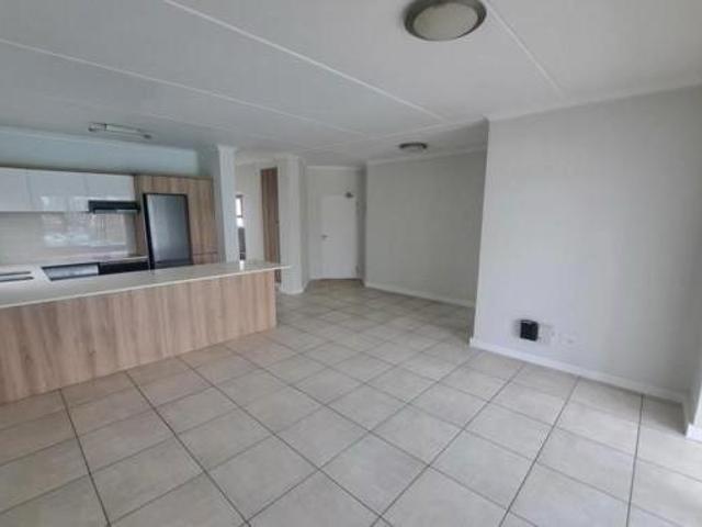 2 Bedroom Apartment in Willow Park Manor