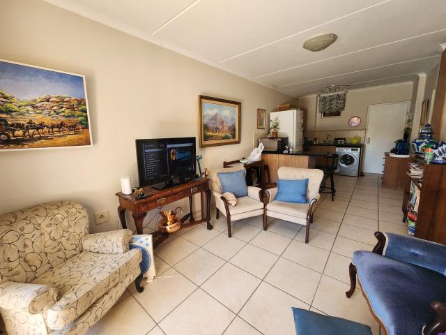 2 Bedroom Apartment in Willow Park Manor