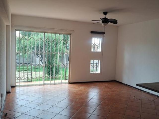 2 Bedroom Apartment in Willowbrook