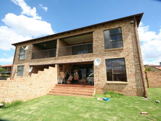 2 Bedroom Apartment in Willowbrook