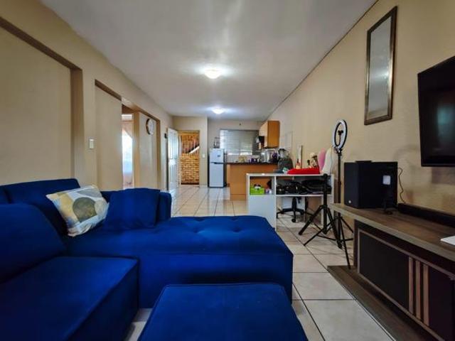 2 Bedroom Apartment in Wilro Park