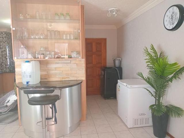 2 Bedroom Apartment in Winchester Hills