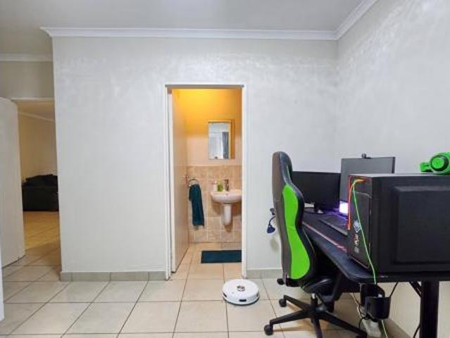 2 Bedroom Apartment in Winterhoek Park
