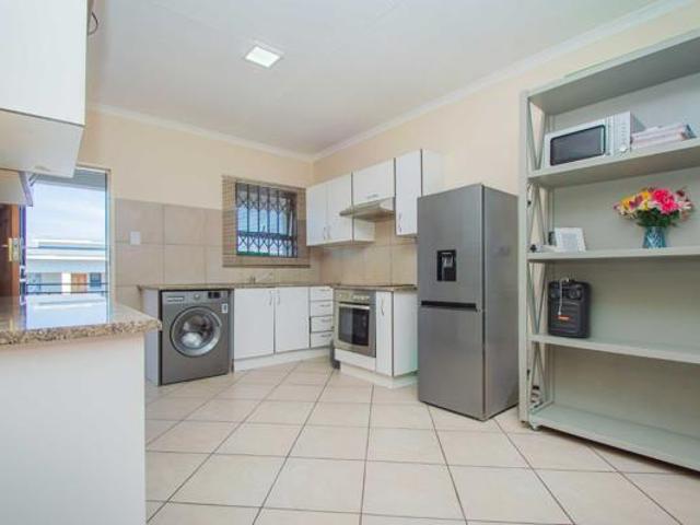 2 Bedroom Apartment in Witpoortjie