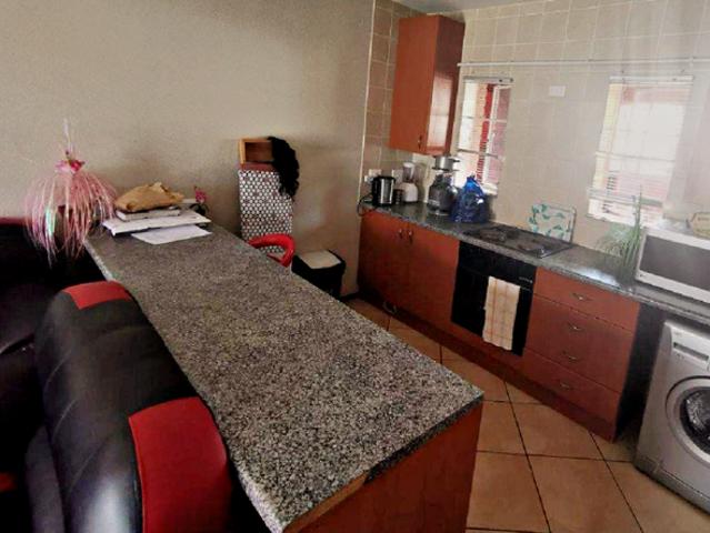 2 Bedroom Apartment in Witpoortjie