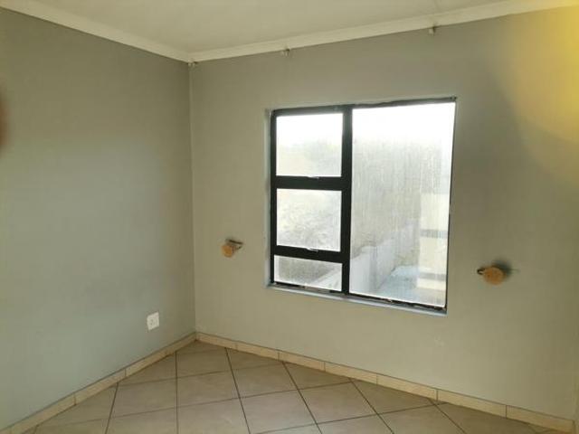 2 Bedroom Apartment in Witpoortjie