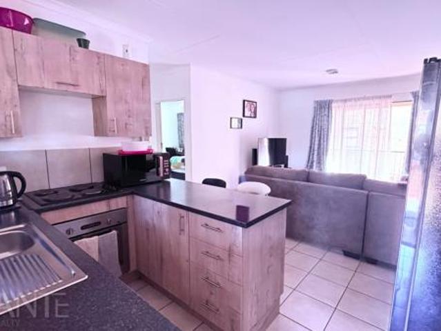 2 Bedroom Apartment in Witpoortjie