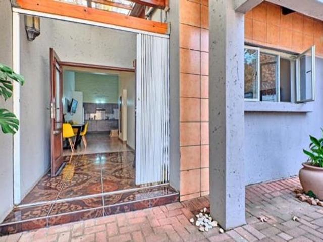 2 Bedroom Apartment in Woodmead