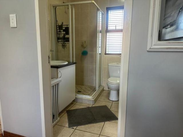 2 Bedroom Apartment in Zwartkop Golf Estate