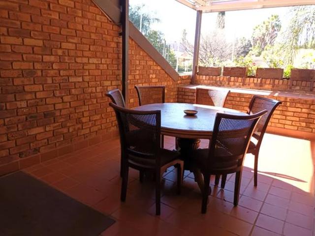 2 Bedroom Apartment in Zwartkop