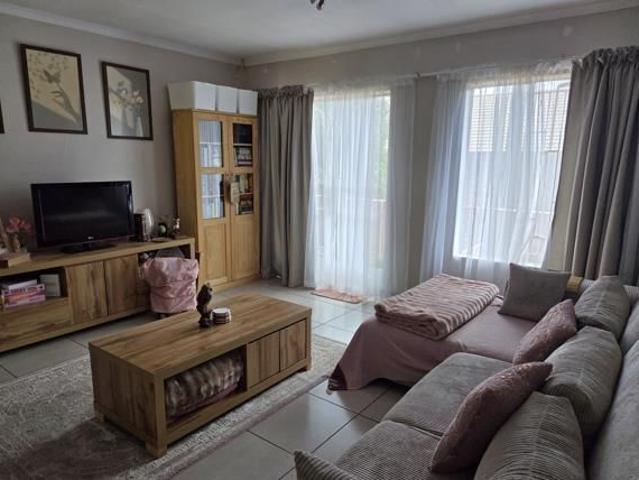 2 Bedroom Apartment in Zwartkop