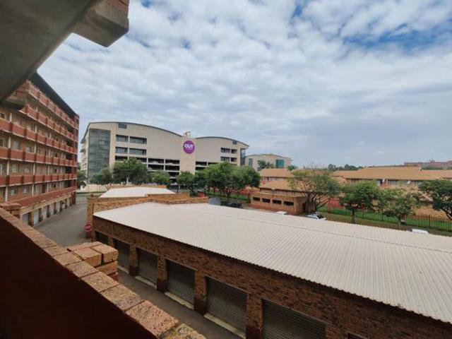 2 Bedroom Apartment in Zwartkop