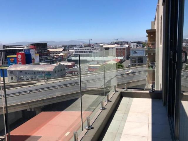2 Bedroom Apartment in Zonnebloem