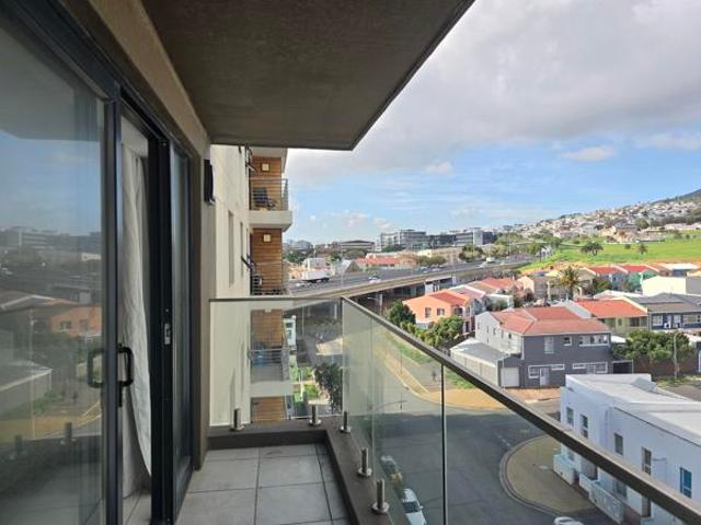 2 Bedroom Apartment in Zonnebloem