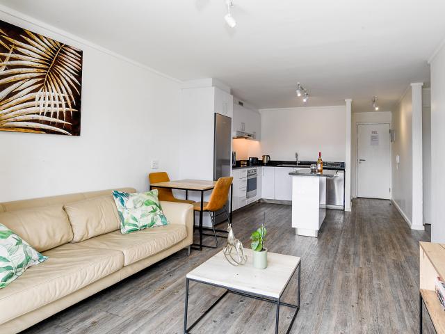 2 Bedroom Apartment in Zonnebloem