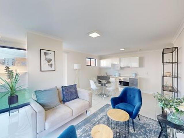2 Bedroom Apartment in Zonnebloem
