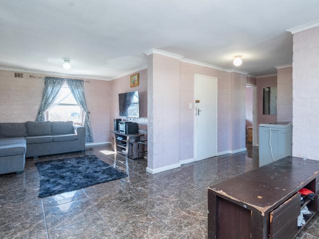 2 Bedroom Apartment in Zonnebloem