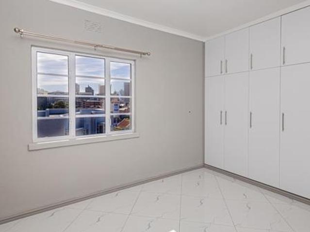 2 Bedroom Apartment in Zonnebloem