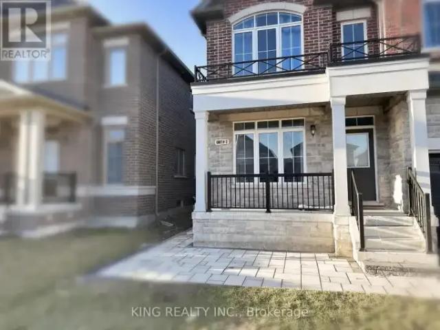 2 Bedroom Apartment Innisfil ON 104000182