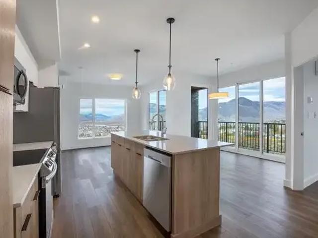 2 Bedroom Apartment Kamloops BC 102658311