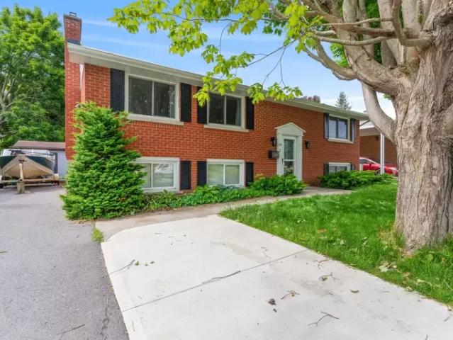 2 Bedroom Apartment Kingston ON 102752213