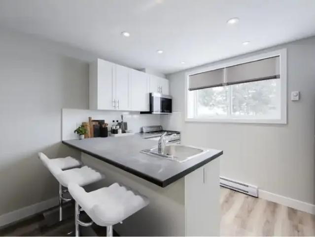 2 Bedroom Apartment Kitchener ON 98917180
