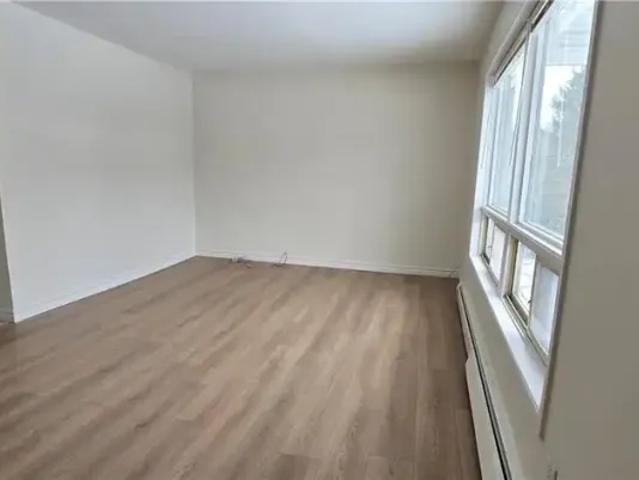 2 Bedroom Apartment Kitchener ON 99794137