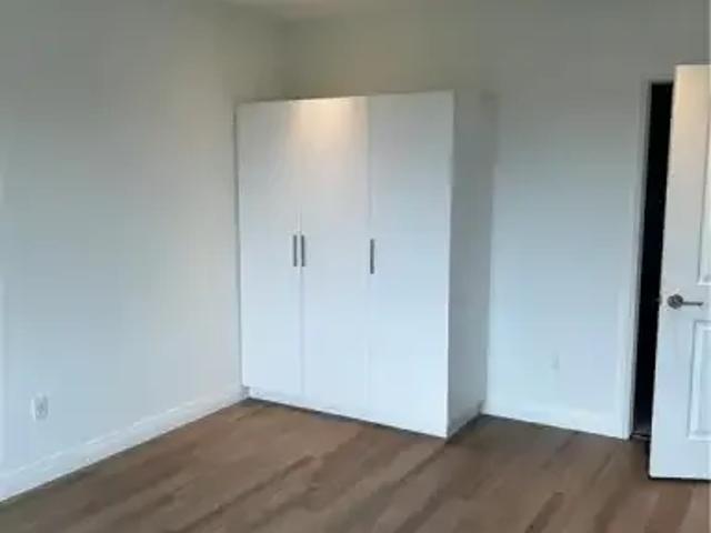 2 Bedroom Apartment Kitchener ON 100443777