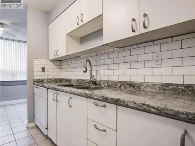 2 Bedroom Apartment Kitchener ON 102658609