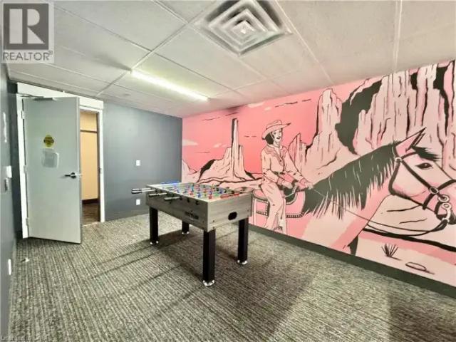 2 Bedroom Apartment Kitchener ON 102952162