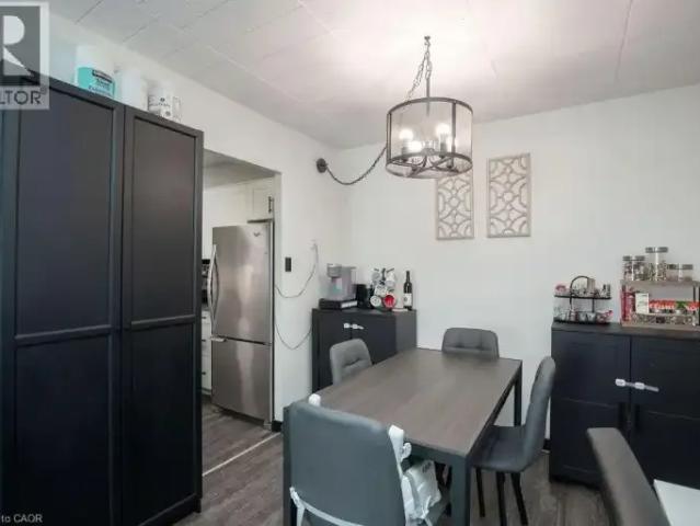 2 Bedroom Apartment Kitchener ON 102952166
