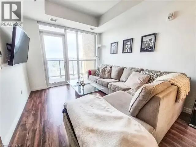 2 Bedroom Apartment Kitchener ON 102339152