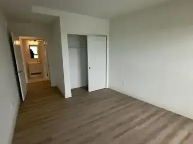 2 Bedroom Apartment Kitchener ON 102366547
