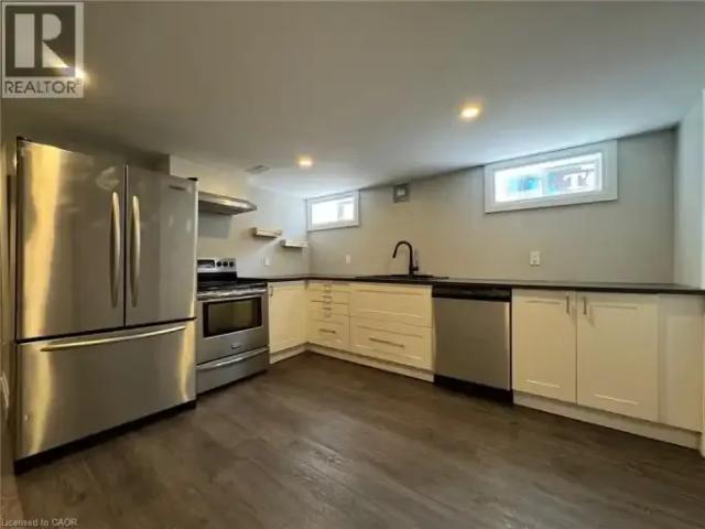 2 Bedroom Apartment Kitchener ON 103355374