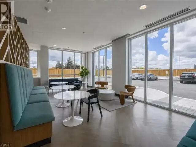 2 Bedroom Apartment Kitchener ON LS102243154