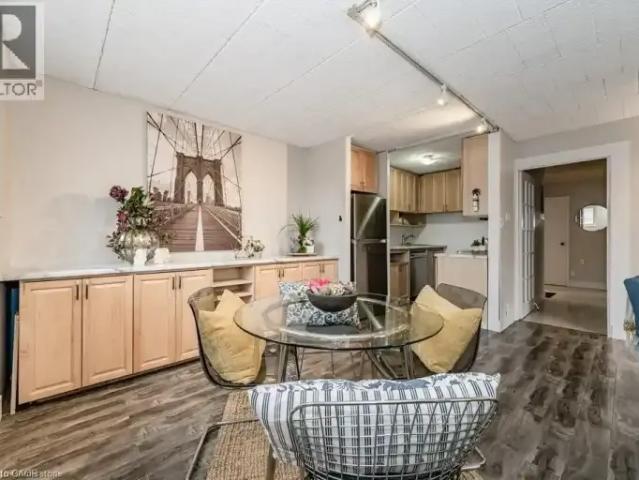 2 Bedroom Apartment Kitchener ON LS103091637