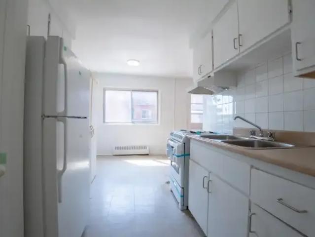 2 Bedroom Apartment Lachine QC 98340771