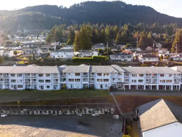 2 Bedroom Apartment Ladysmith BC 105047135