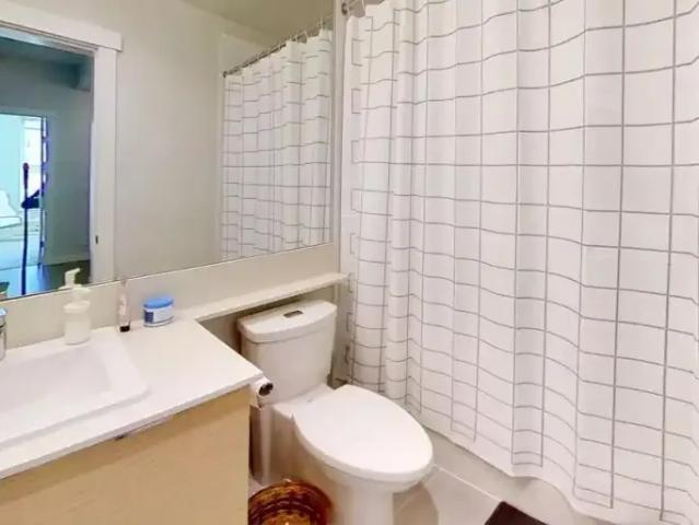2 Bedroom Apartment Langley BC 102578829