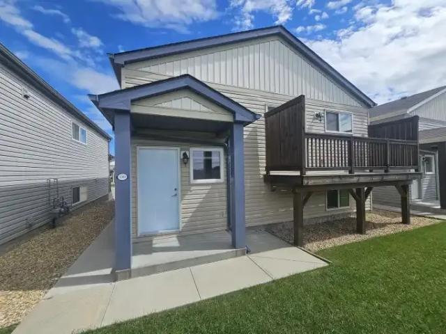 2 Bedroom Apartment Leduc AB 104506773