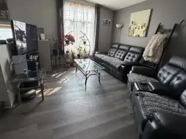 2 Bedroom Apartment Lethbridge AB 104681752