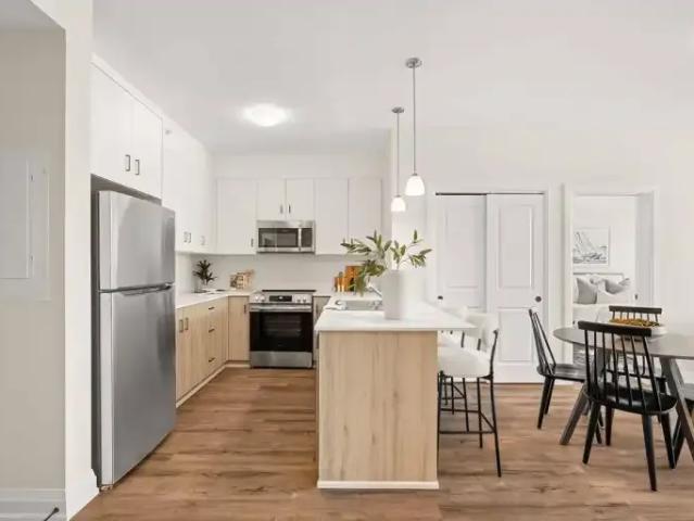 2 Bedroom Apartment London ON 98375692