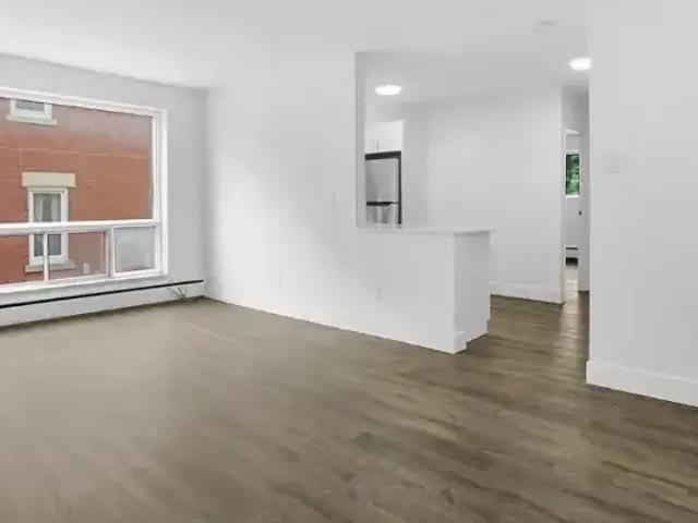 2 Bedroom Apartment London ON 100084698