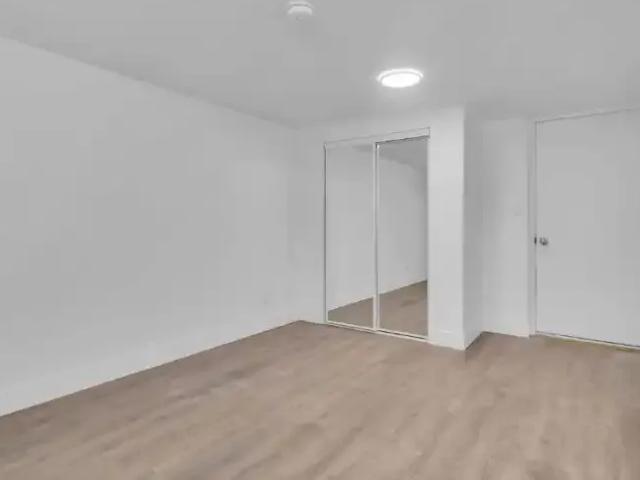 2 Bedroom Apartment London ON LS100563638